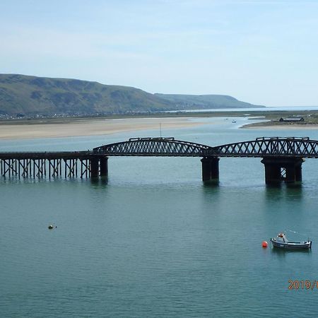 Beach Vista Apartment One In Barmouth Buitenkant foto