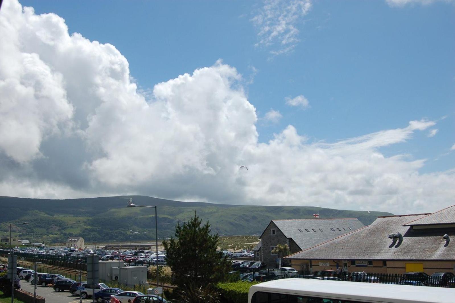 Beach Vista Apartment One In Barmouth Buitenkant foto